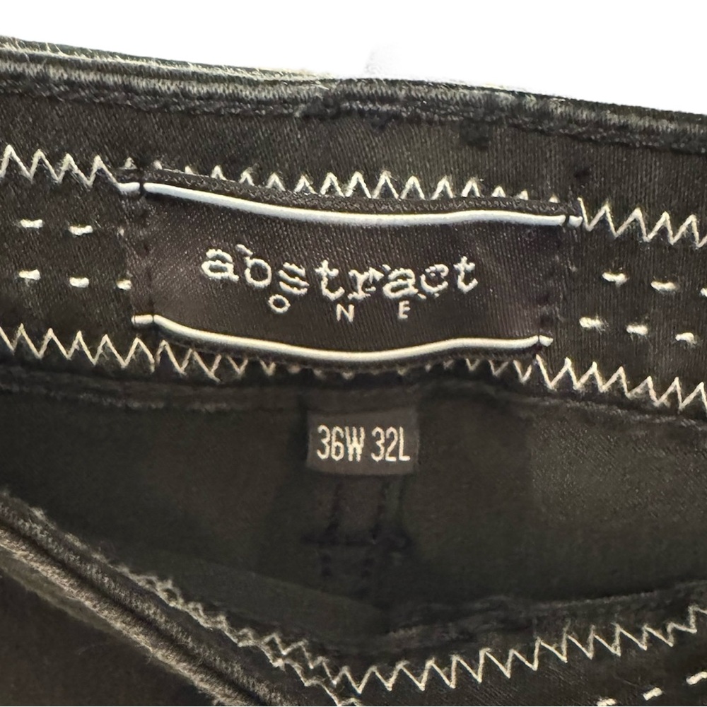 Abstract One- Men's Black Jeans 36Wx32L - Picture 5 of 6